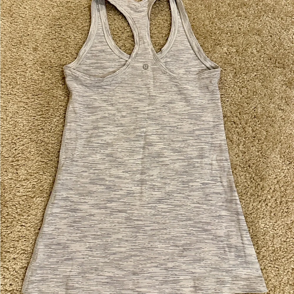 Lululemon Athletica Light Gray Racerback workout Tank Top Size‎ Small